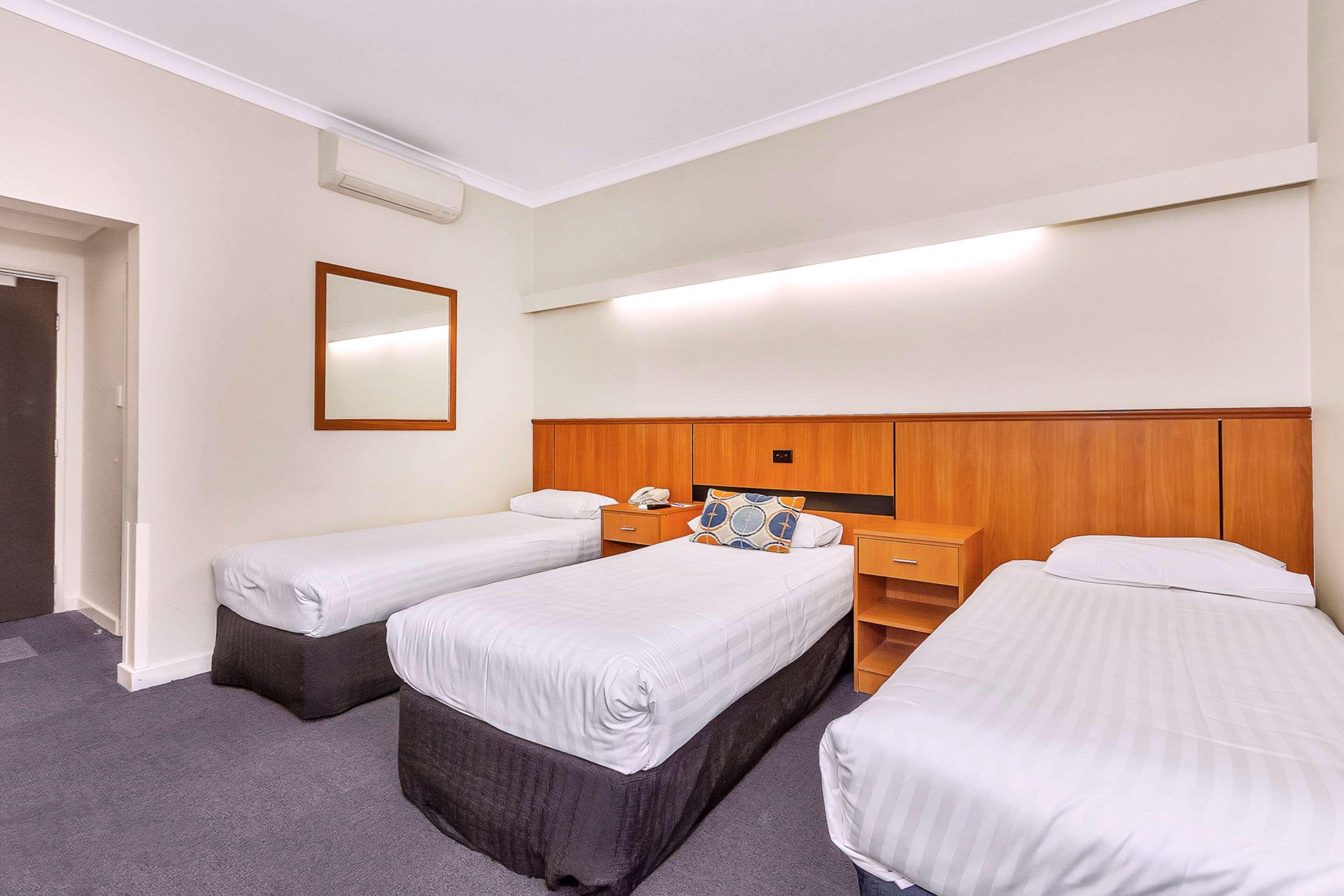 Metro Hotel Perth City Экстерьер фото