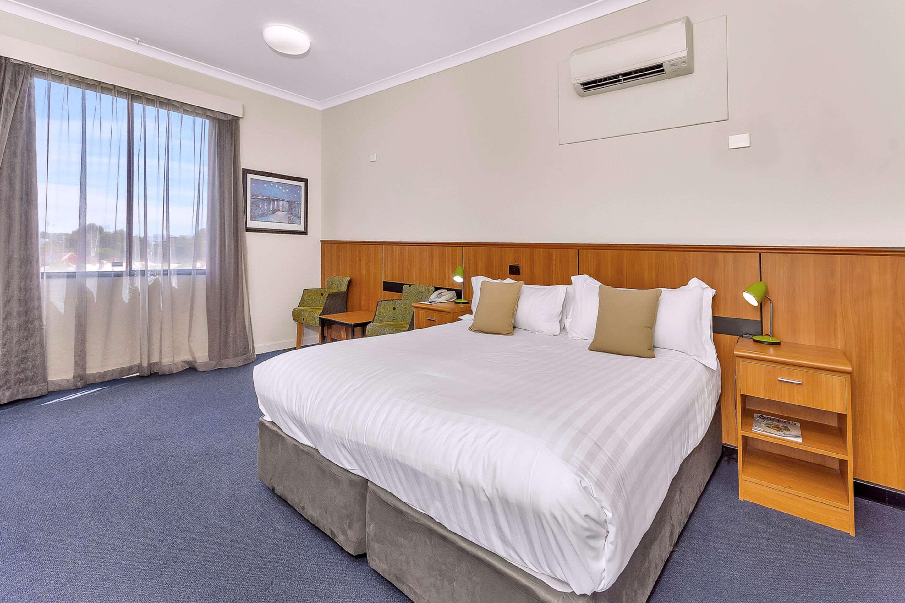 Metro Hotel Perth City Экстерьер фото