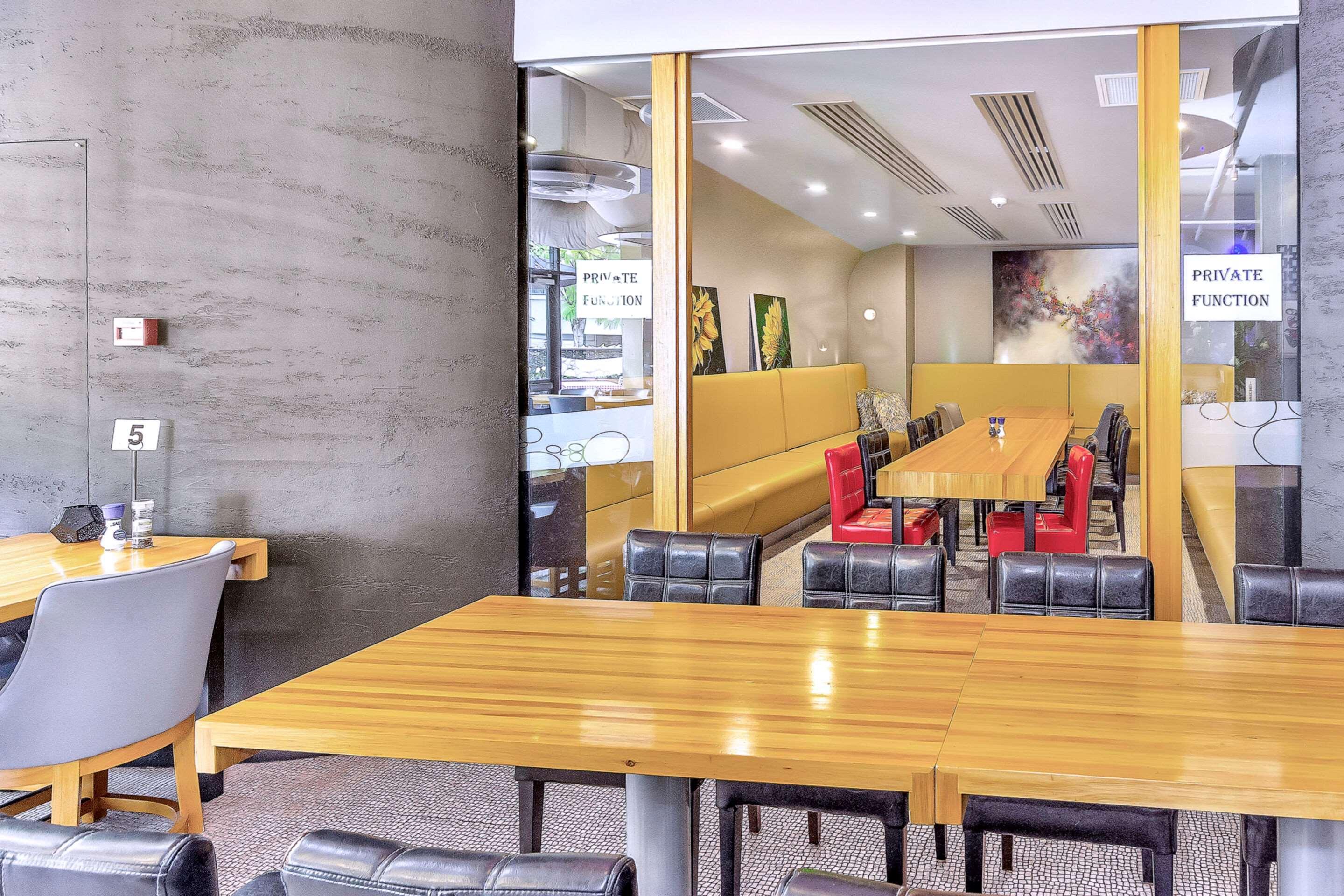Metro Hotel Perth City Экстерьер фото