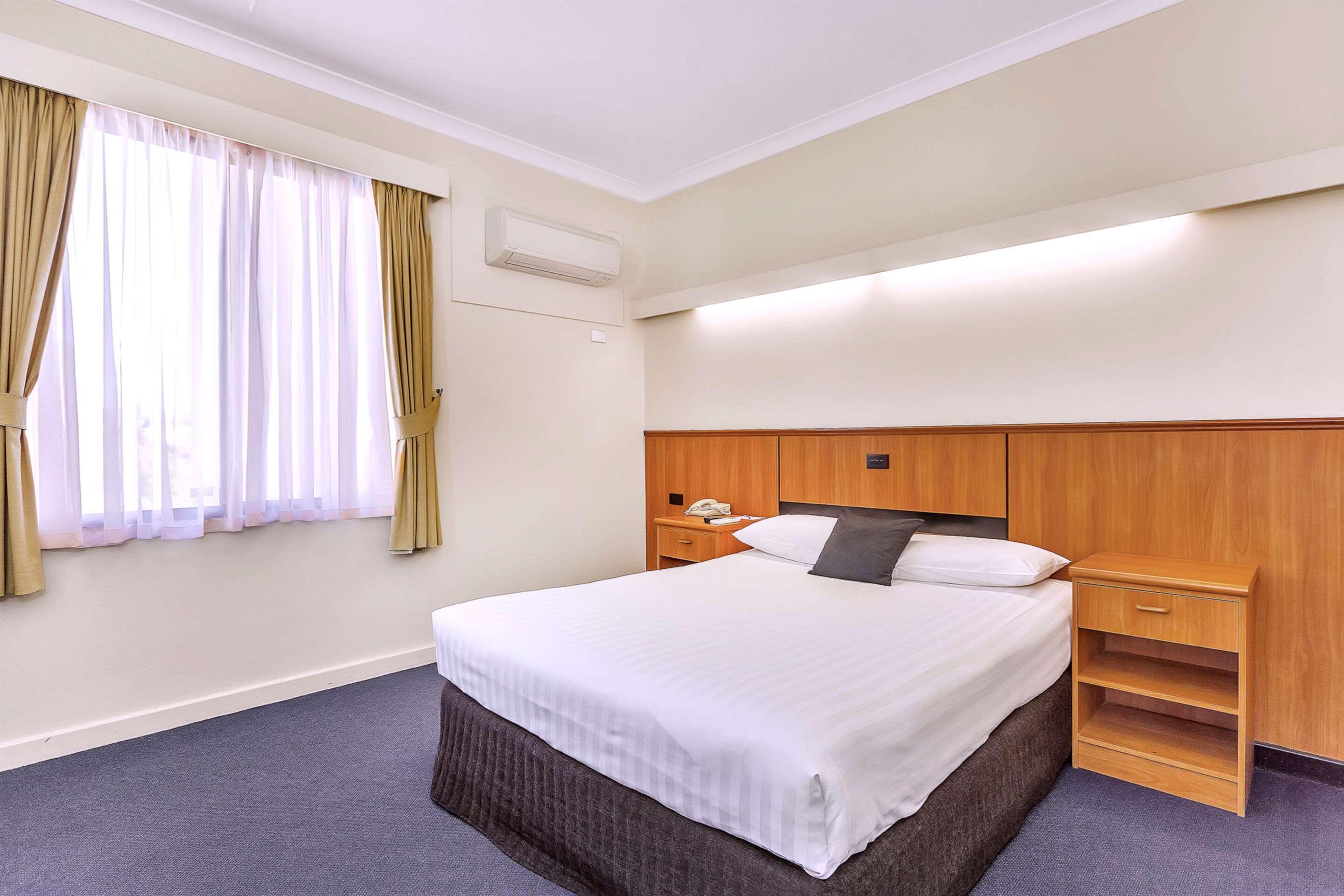Metro Hotel Perth City Экстерьер фото