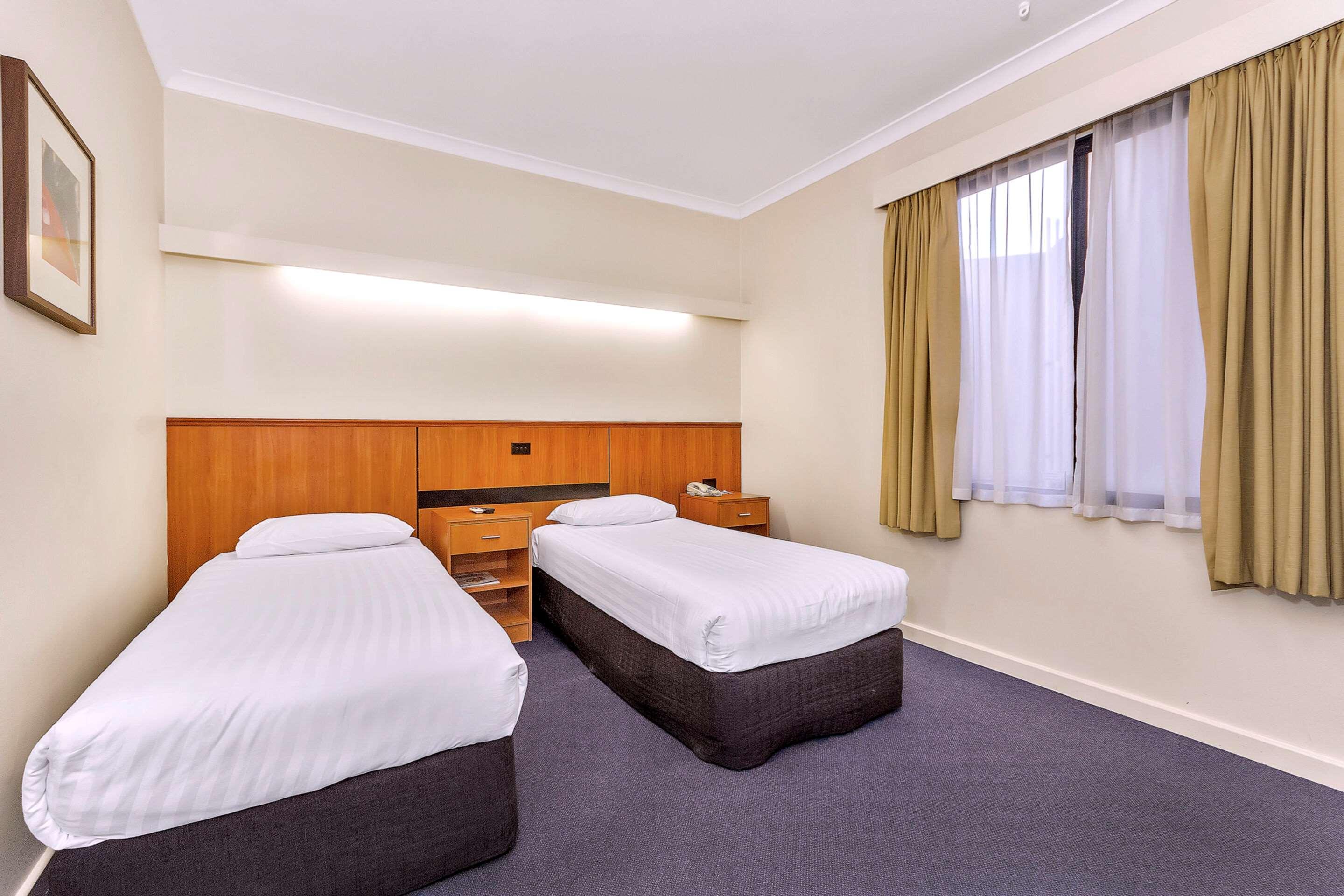 Metro Hotel Perth City Экстерьер фото
