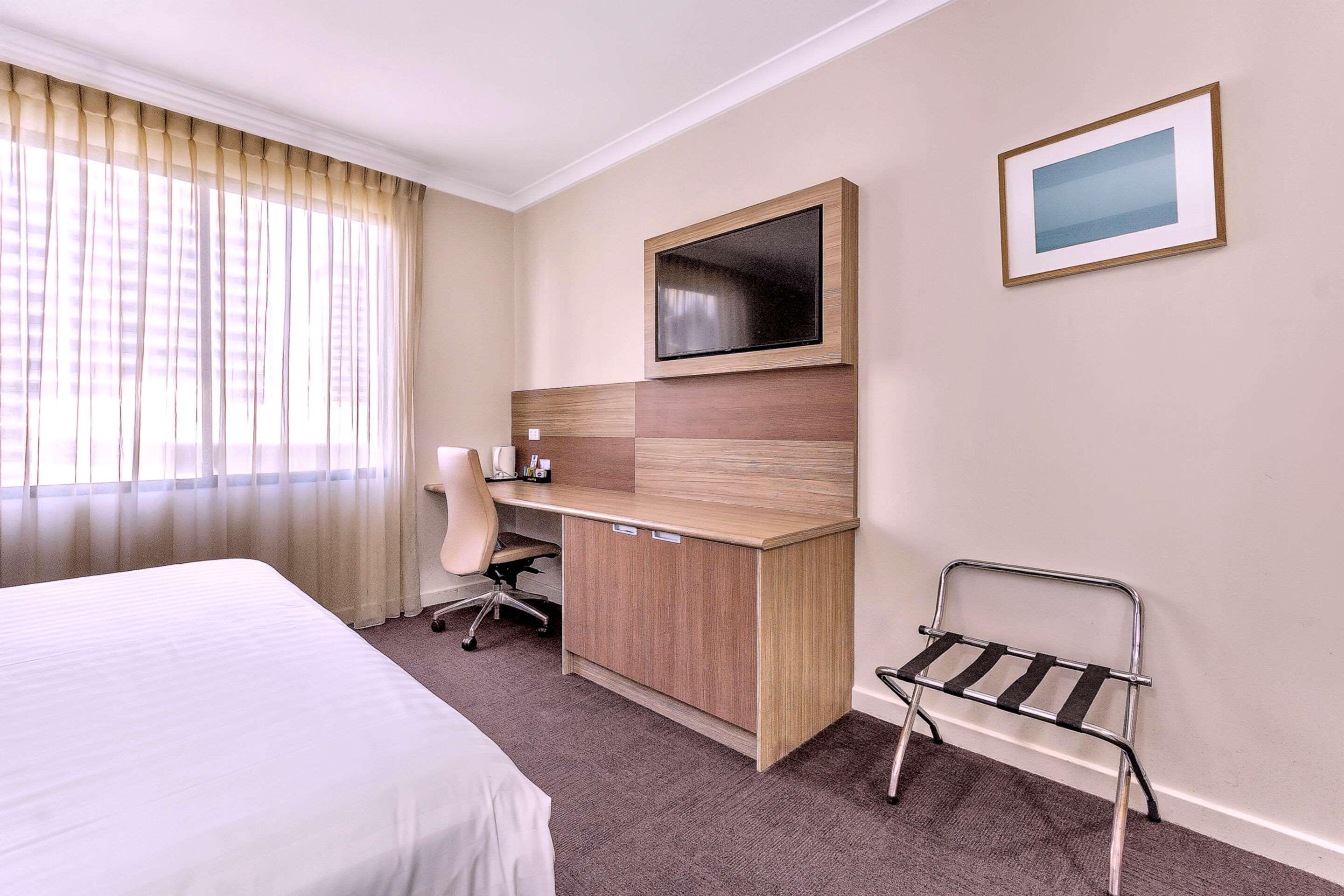 Metro Hotel Perth City Экстерьер фото
