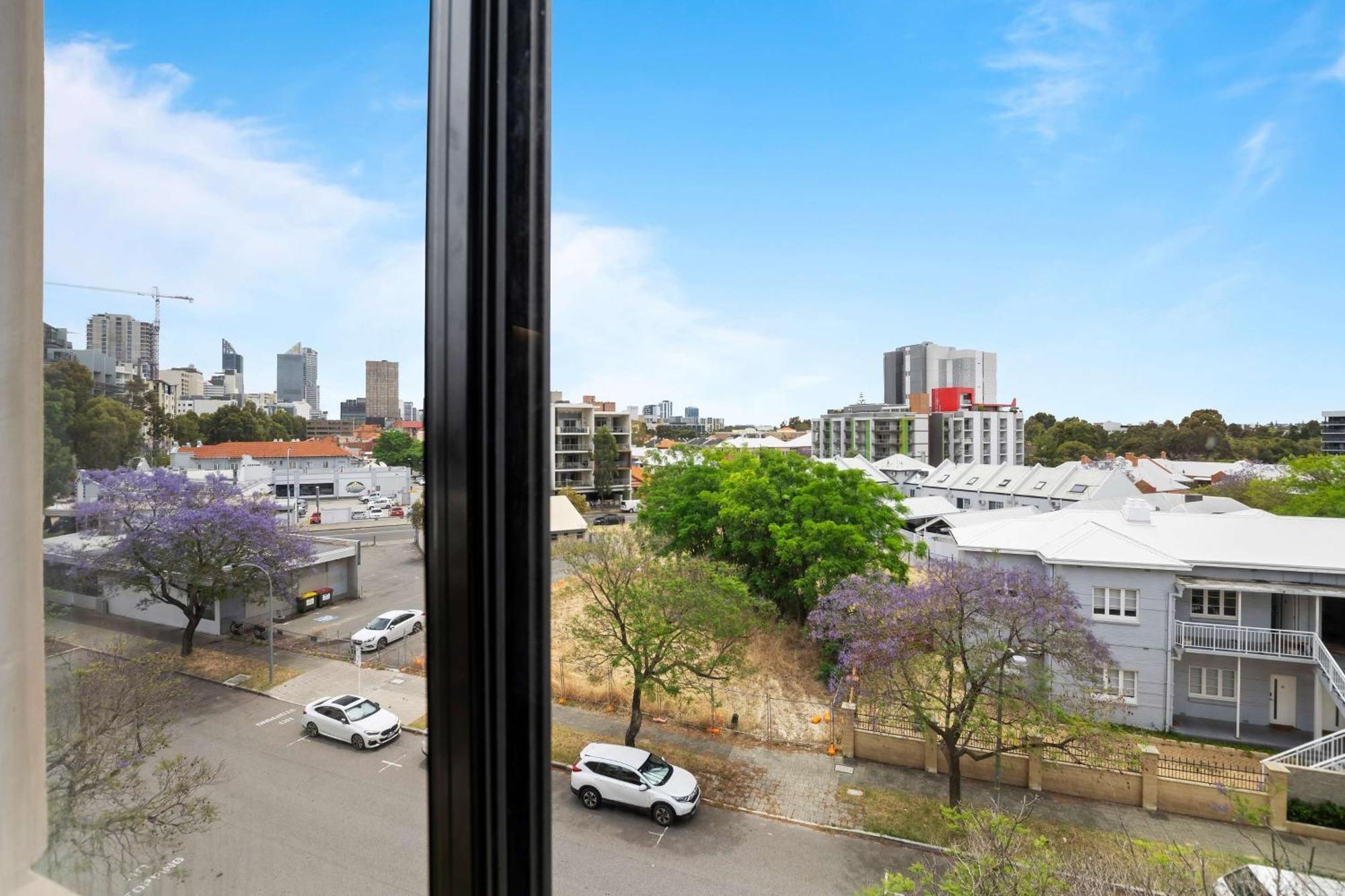 Metro Hotel Perth City Экстерьер фото