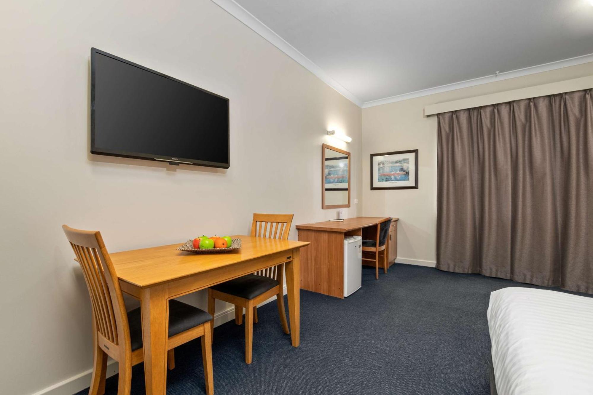 Metro Hotel Perth City Экстерьер фото