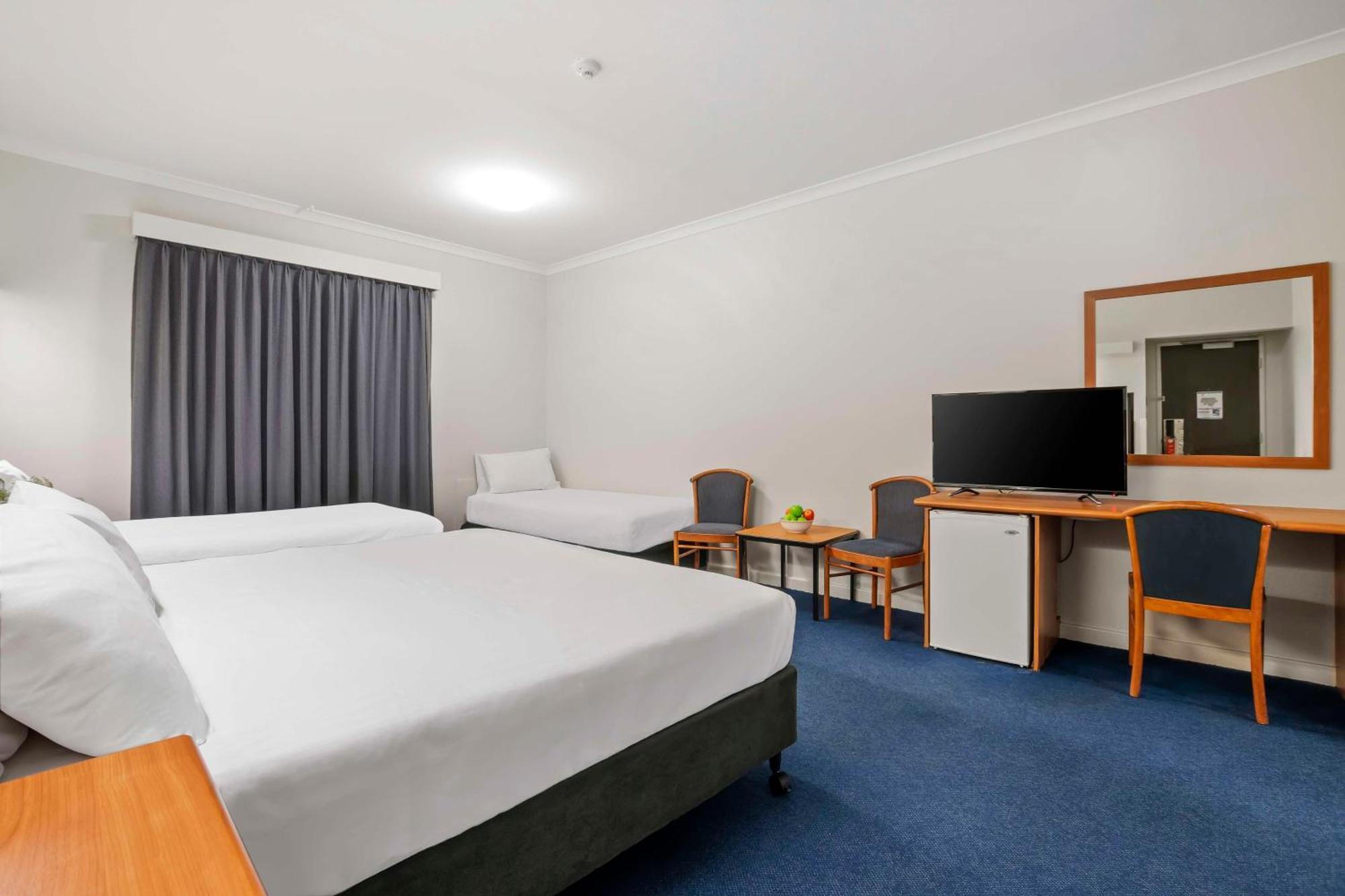 Metro Hotel Perth City Экстерьер фото